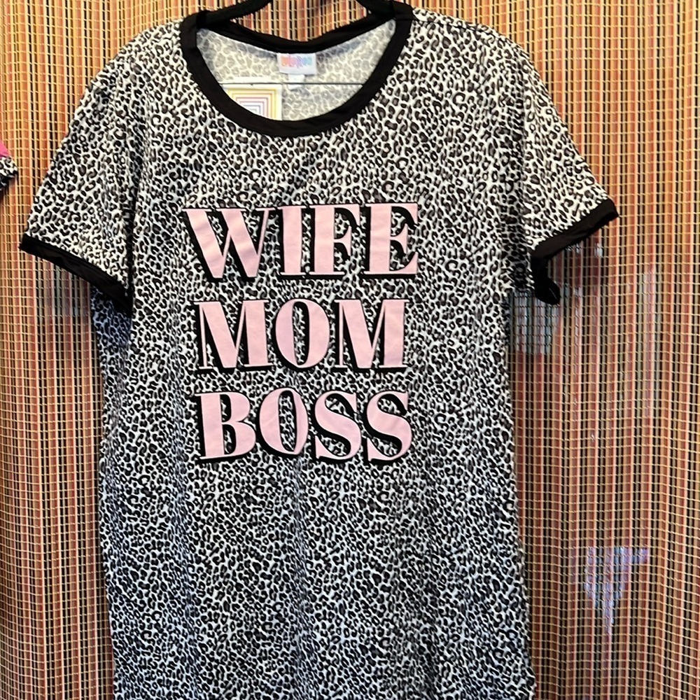 LALAROE Simply Comfortable Tee Shirt, S XL, 60% Cotton, 40% Polyester, Very Soft